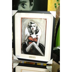 PINUP PILLULE ROUGE - REPRODUCTION A3 de mon dessin au fusain, pastel, encadré.