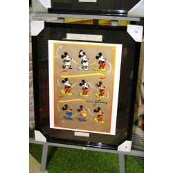 MICKEY EVOLUTION - REPRODUCTION A3 de mon dessin au fusain, pastel, encadré.